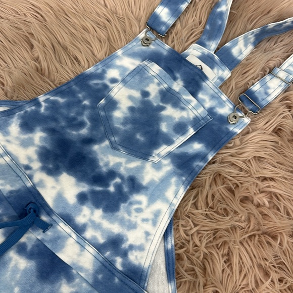 Girls / Women’s Jordache Overall Short - Picture 3 of 5